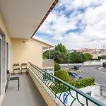 Villa Grand House Bliss, By Timecooler Carcavelos (Lisbon)