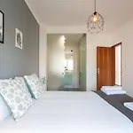 Grand House Bliss, By Timecooler Carcavelos (Lisbon)