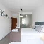 Grand House Bliss, By Timecooler Carcavelos (Lisbon)