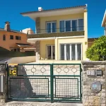 Grand House Bliss, By Timecooler Carcavelos (Lisbon)