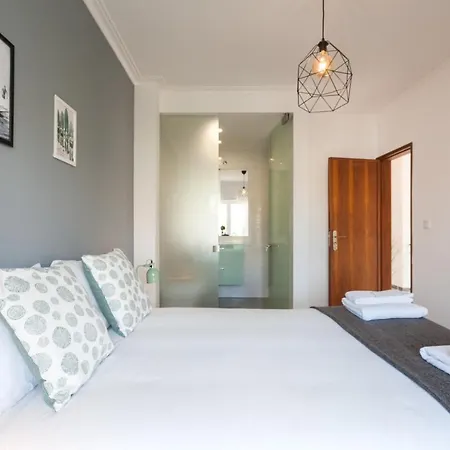Grand House Bliss, By Timecooler Carcavelos (Lisbon)