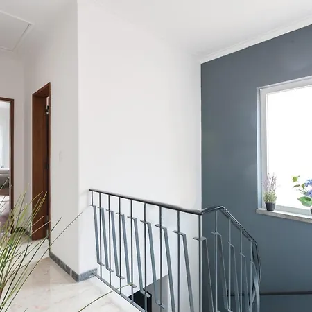 Grand House Bliss, By Timecooler Villa Carcavelos (Lisbon)