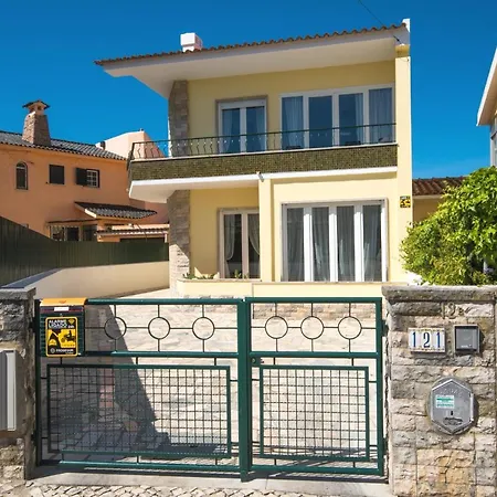 Grand House Bliss, By Timecooler Carcavelos (Lisbon)